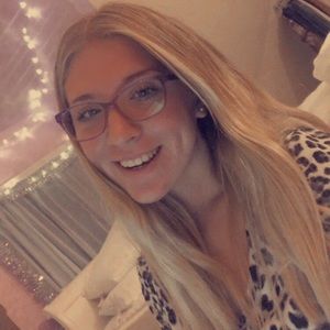 Meet your Posher, Madi